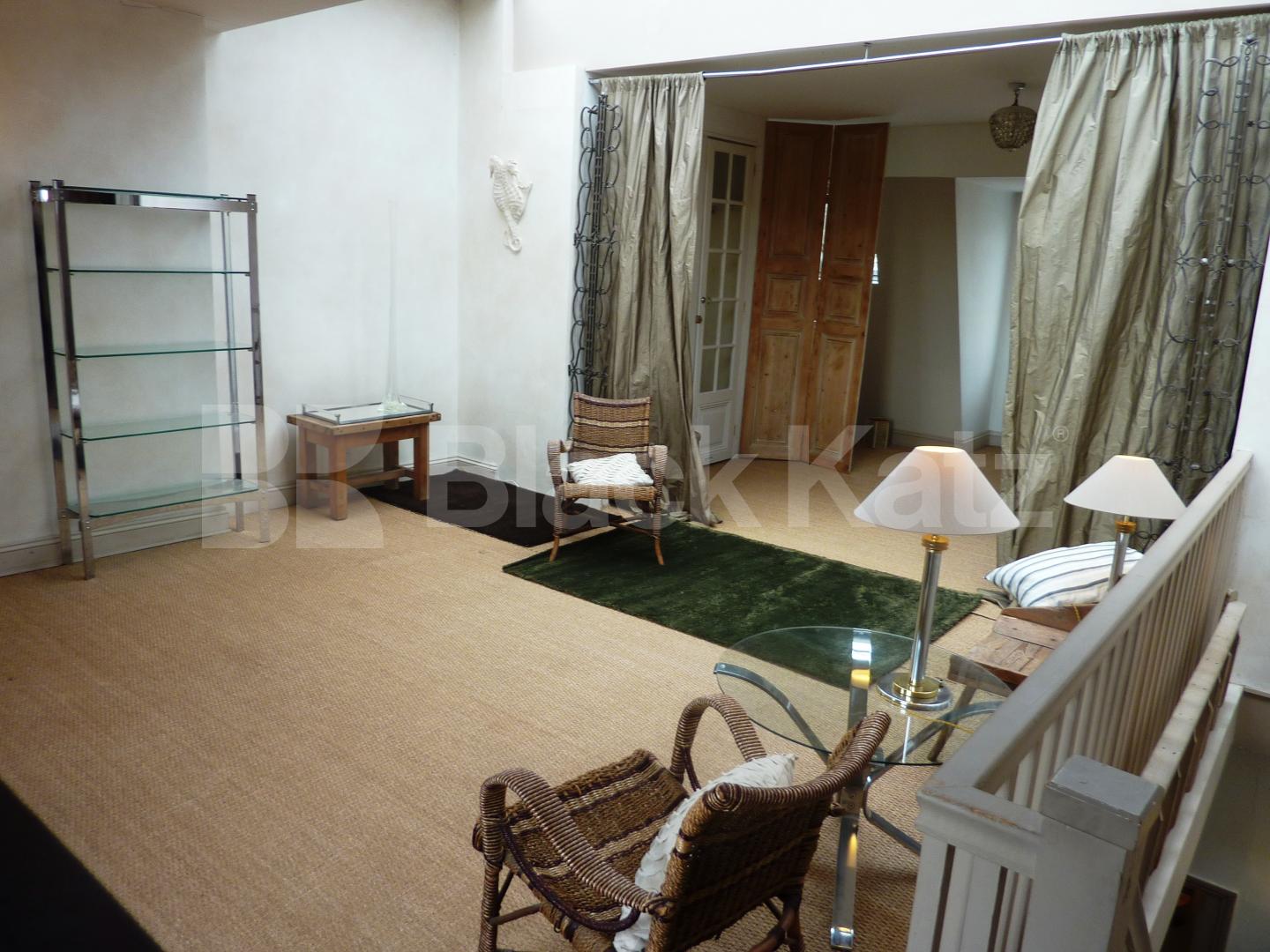 			INCLUSIVE OF ALL BILLS!, 2 Bedroom, 1 bath, 1 reception Flat			 St Lukes Road, PORTOBELLO/WESTBOURNE PARK W11